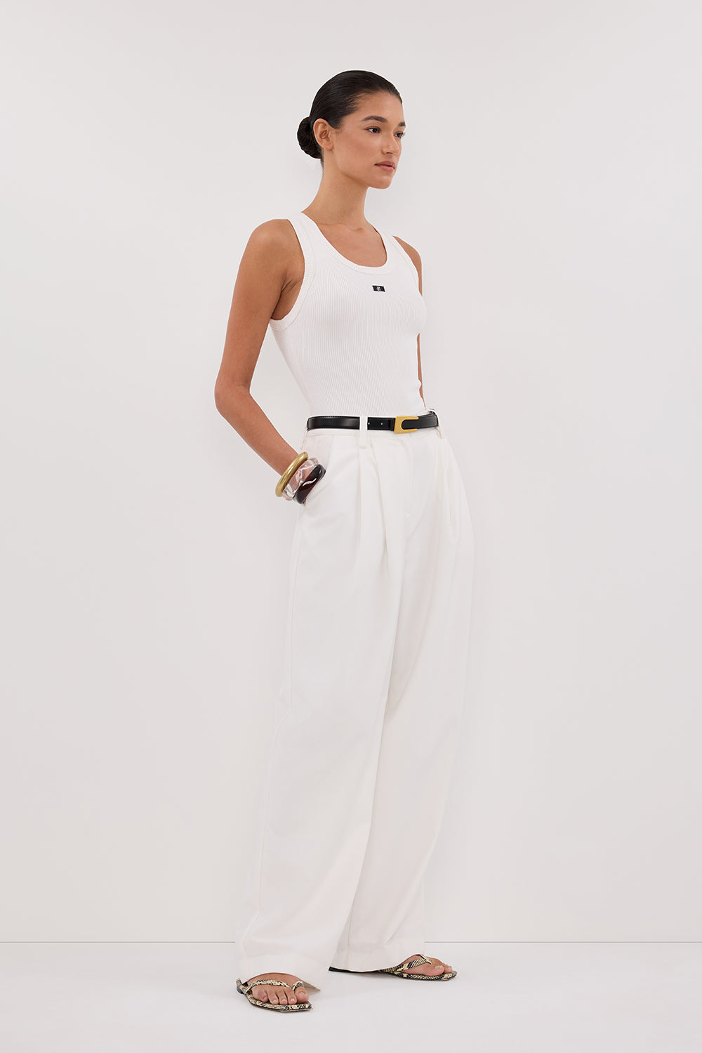 SIGNATURE OFF WHITE TANK