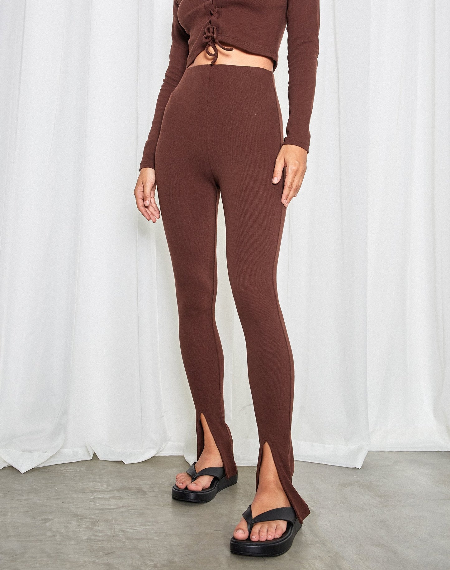 Xaya Trouser in Brown